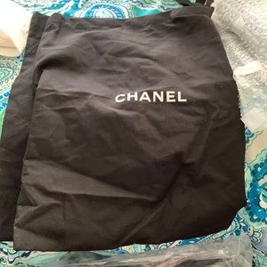 A set of Chanel shoe bags! Authentic cotton shoe bags